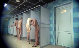 Hot Amateur Girls Expose Their Bodies In The Public Shower