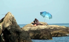 Beach Voyeur Finds A Lustful Amateur Couple Having Hot Sex