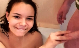 Amateur Brunette Teen Sucks A Fat Cock Clean In The Bathtub